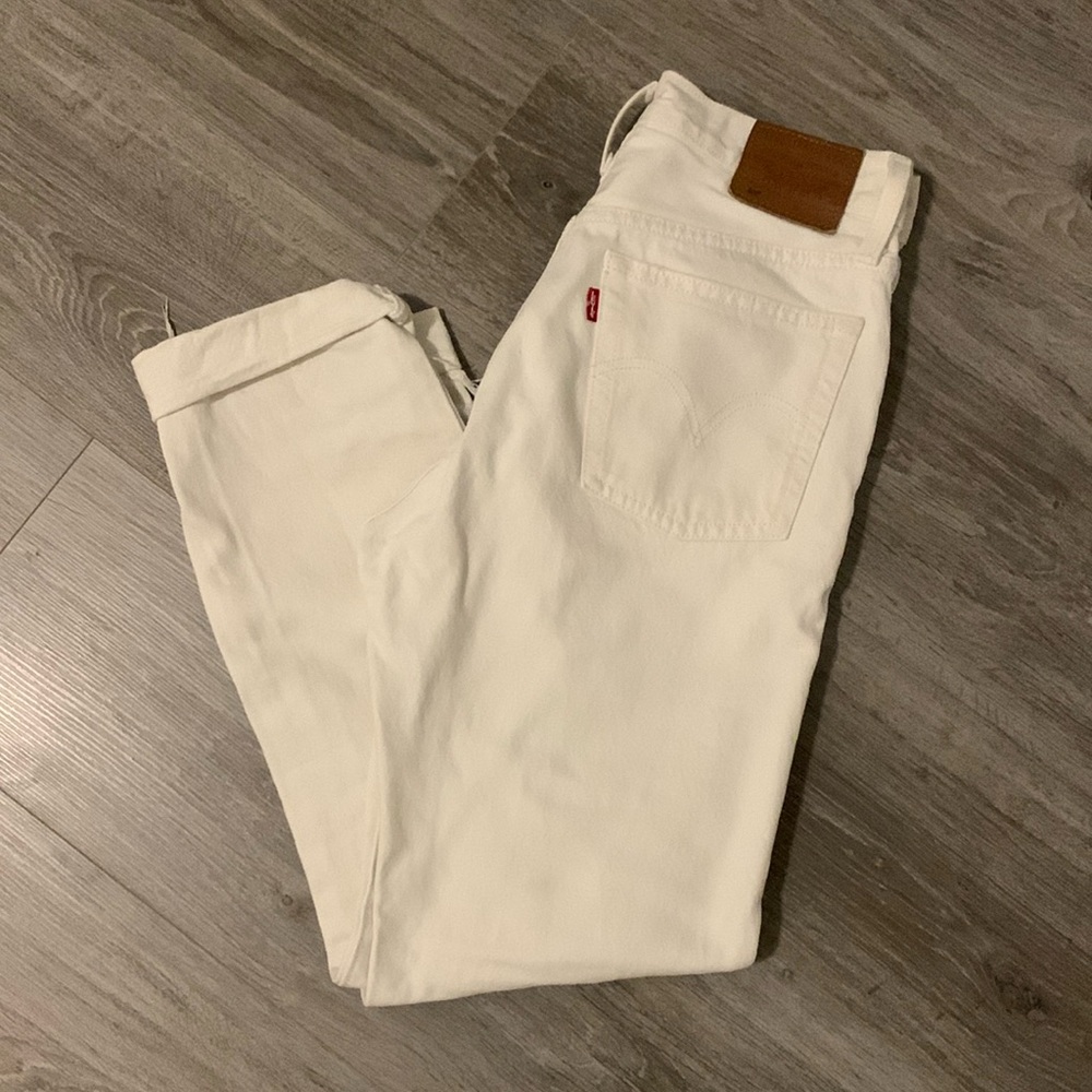Levi’s 501 white